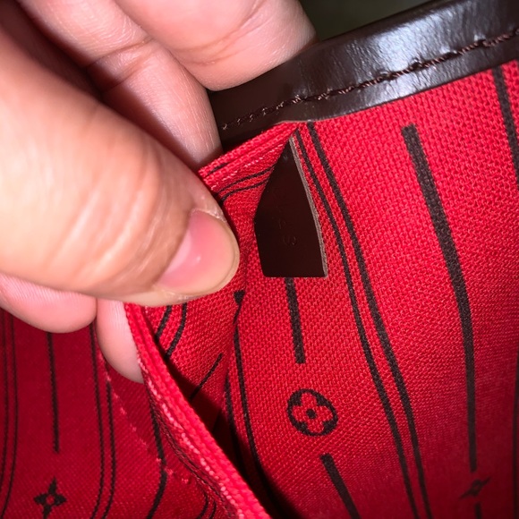 Authentic Louis Vuitton Neverful MM - Picture 7 of 16